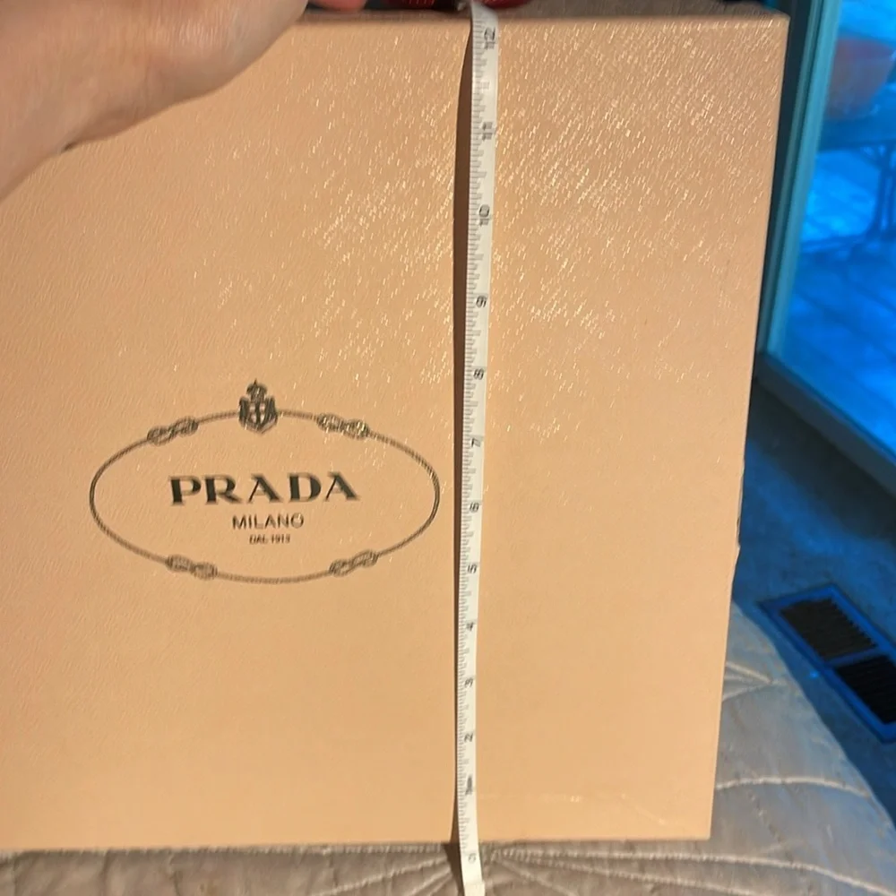 Prada Box - Picture 13 of 14